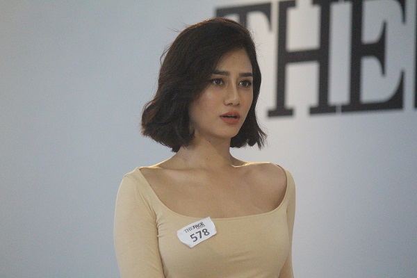Thánh xéo xắt Nam Trung khiến thí sinh căng thẳng trong buổi casting The Face Thánh xéo xắt Nam Trung khiến thí sinh căng thẳng trong buổi casting The Face